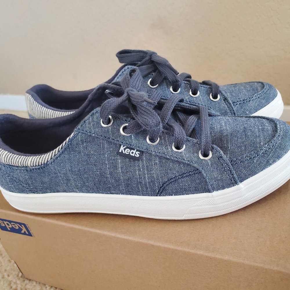Keds women's casual shoes never been used